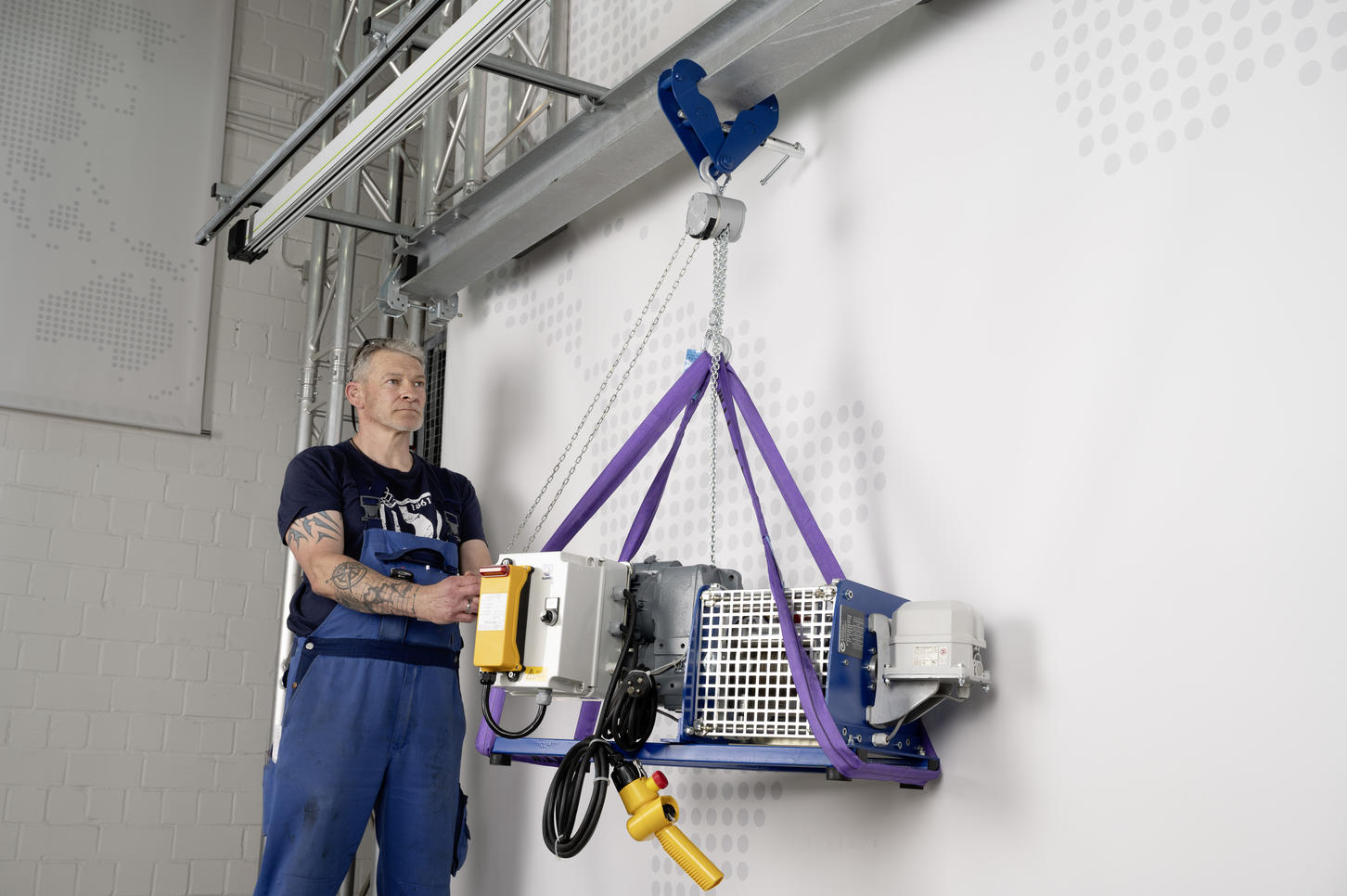 PAC Aluminium-Flaschenzug mit 360° rotierender Handkettenführung