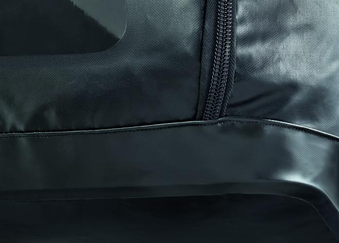 Die strapazierfähige TPU-Plane (ohne PVC) ist für den regelmäßigen bis intensiven Gebrauch geeignet.