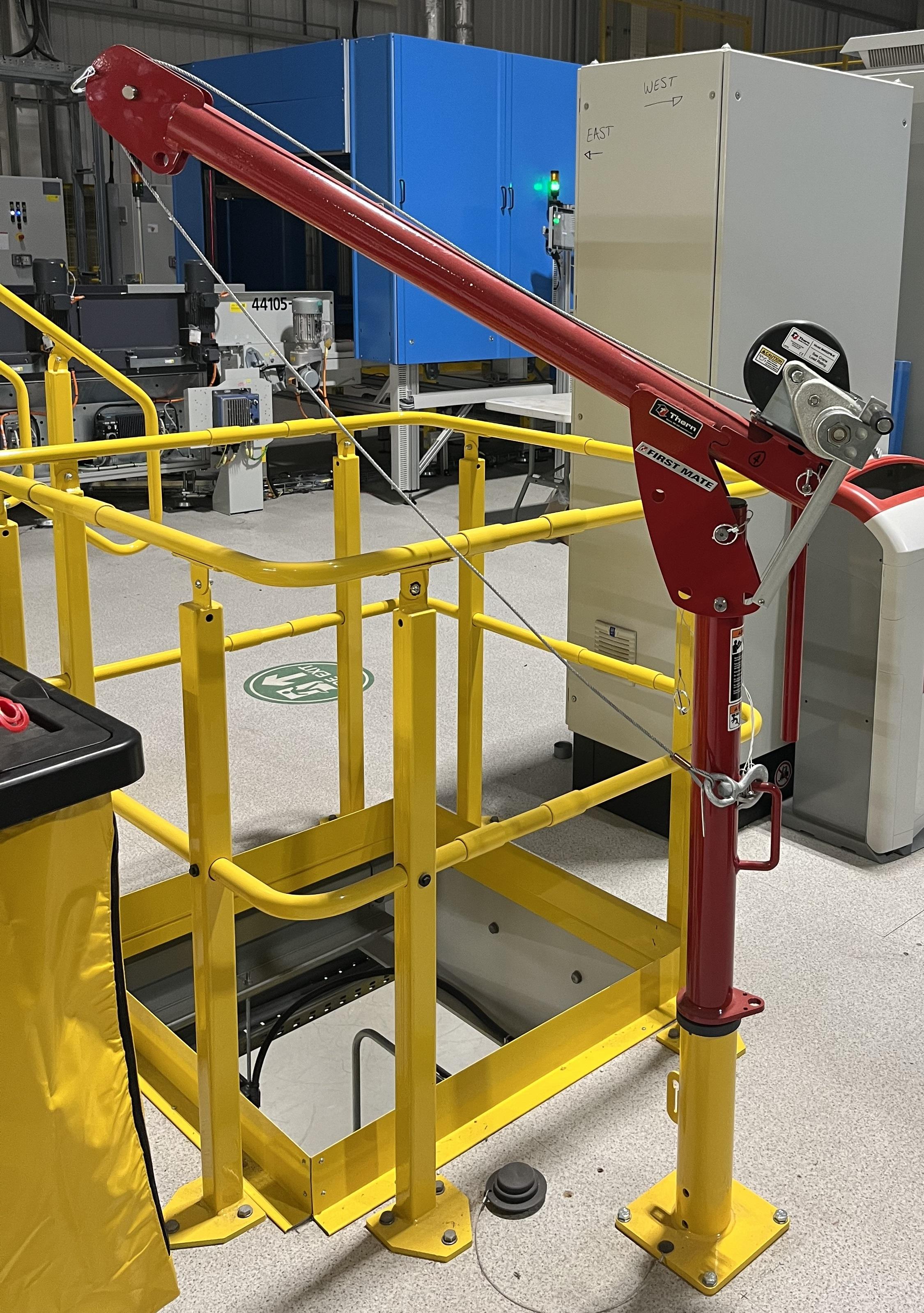 Die Kranmasthalterungen sind auf Wunsch auch in kundenindividuellen Farbbeschichtungen lieferbar.